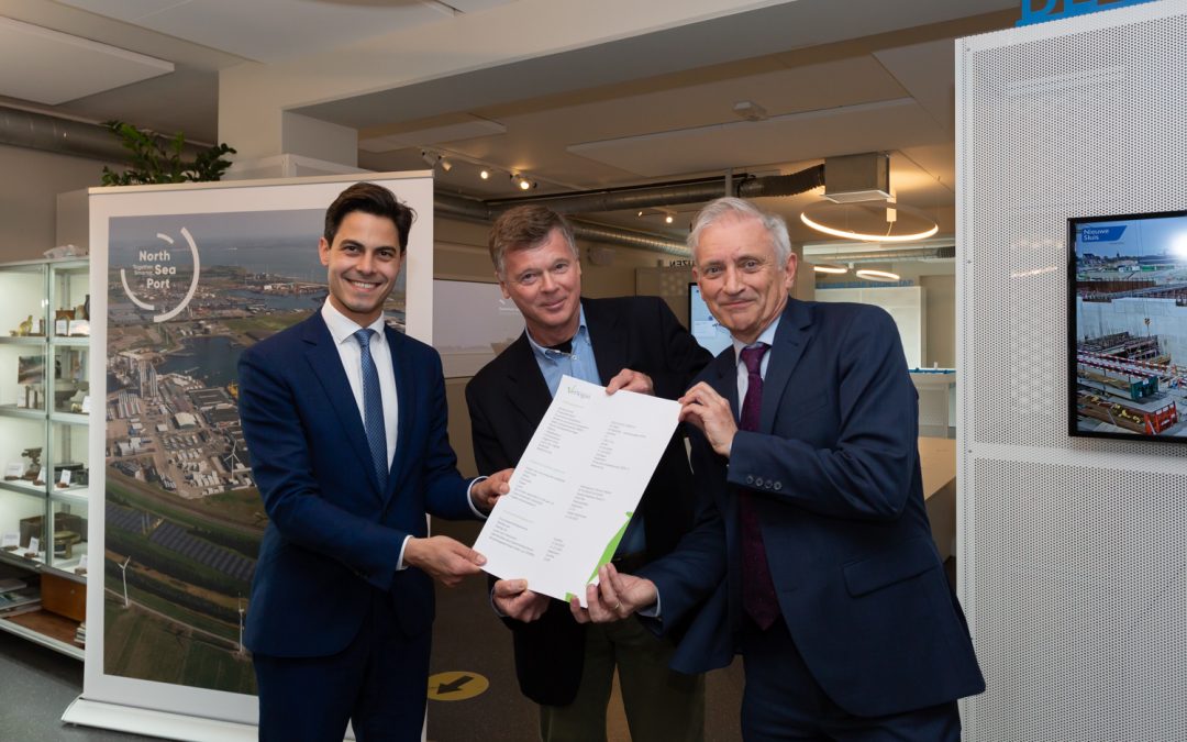 Minister Jetten receives first certificate for green hydrogen